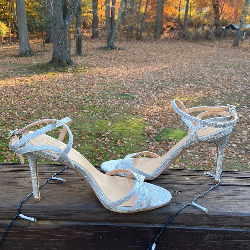 Badgley Mischka Silver Glitter Heels